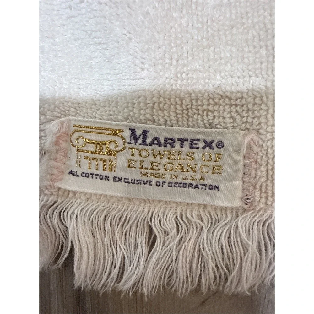 VTG Bath Towel Pink & White Floral Reversible with Fringe Martex 26x16